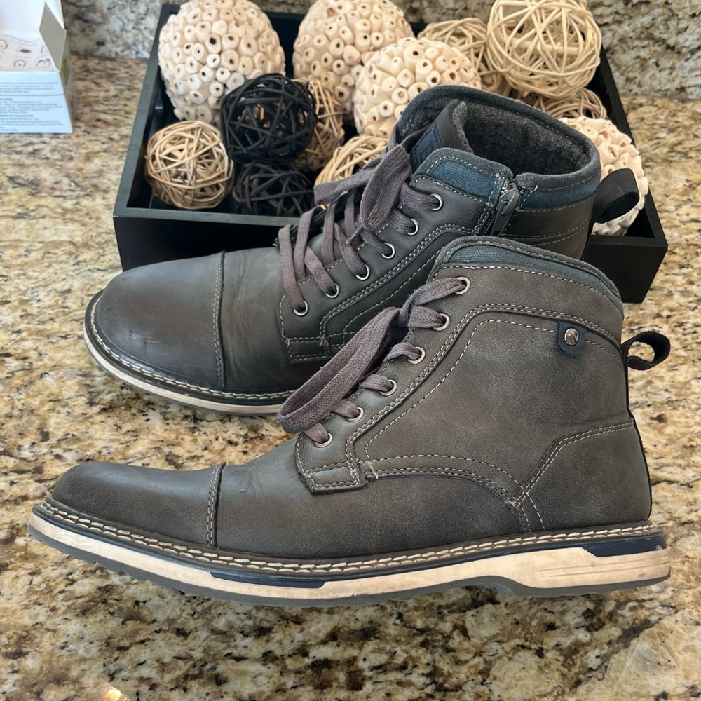 BKE casual lace up boot